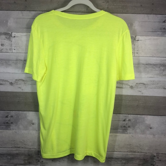 NWOT Tweety Bird Tee size M - Picture 3 of 4